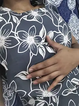 myra77 online show from May 13, 2026, 3:42 pm