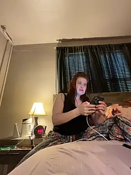 JulieetteLatte online show from June 22, 2026, 12:02 am