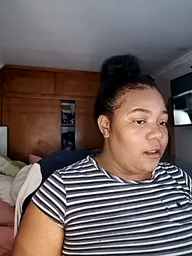 Snapshot of Daddyss_girl1 chatting on April 2, 2026, 5:16 am Daddyss girl1 online show from April 2, 2026, 5:16 am