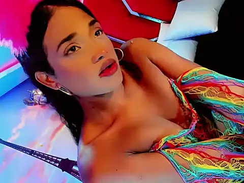 Snapshot of Paola_Delfino chatting on April 5, 2026, 10:45 am Paola Delfino online show from April 5, 2026, 10:45 am