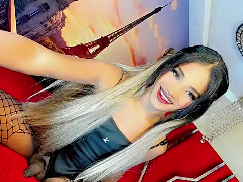 Snapshot of Paola_Delfino chatting on April 10, 2026, 10:53 am Paola Delfino online show from April 10, 2026, 10:53 am