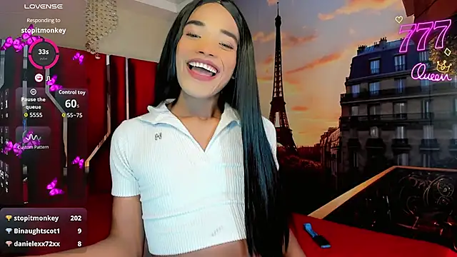 Snapshot of Paola_Delfino chatting on May 17, 2026, 10:50 pm Paola Delfino online show from May 17, 2026, 10:50 pm