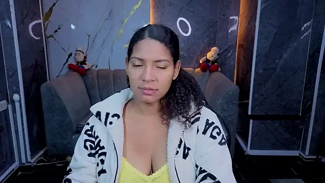 Scarletth b online show from April 22, 2026, 3:31 am