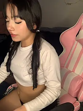 MayyBonita online show from April 11, 2026, 6:12 pm
