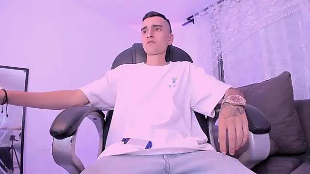 Ethann Boy online show from March 19, 2026, 10:58 pm