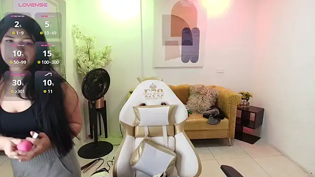 Kitty  meow online show from March 21, 2026, 12:32 pm