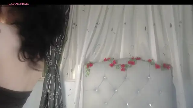 Snapshot of Victoria_Founta1 chatting on June 2, 2026, 9:17 pm Victoria Founta1 online show from June 2, 2026, 9:17 pm
