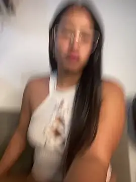 lucirganaxxx online show from March 27, 2026, 4:18 am