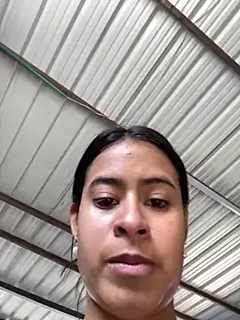 lucirganaxxx online show from April 7, 2026, 2:28 pm