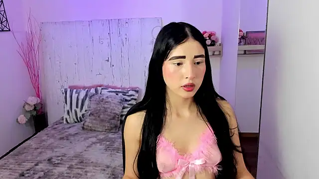 Snapshot of Melodi_velasquez chatting on August 4, 2026, 3:43 am Melodi velasquez online show from August 4, 2026, 3:43 am