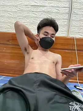 Hoanganhdayroii online show from April 6, 2026, 3:13 pm