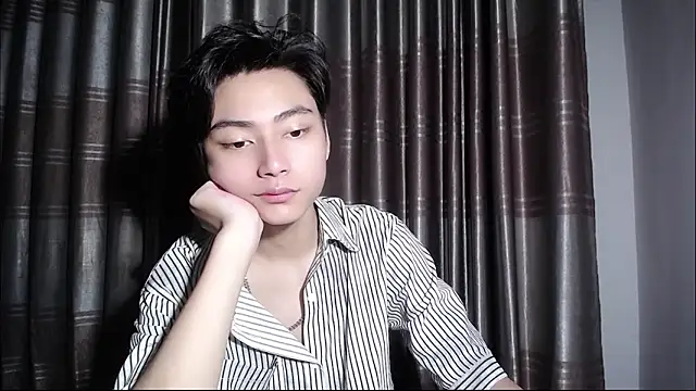 Snapshot of XX-XIUXIU chatting on June 17, 2026, 5:25 pm XX-XIUXIU online show from June 17, 2026, 5:25 pm