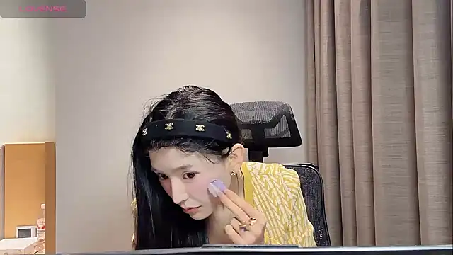 Snapshot of kiki-12 chatting on April 9, 2026, 11:54 pm kiki-12 online show from April 9, 2026, 11:54 pm