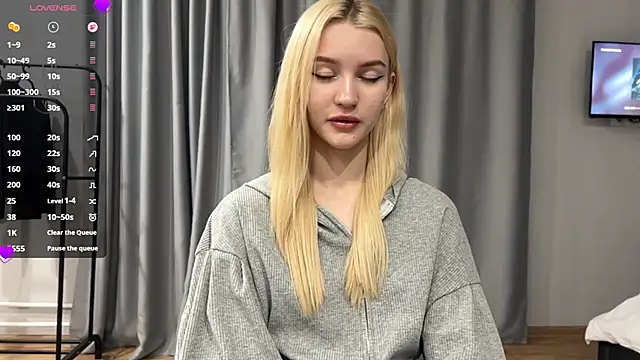 Snapshot of MelissaEvenns chatting on May 27, 2026, 2:14 pm MelissaEvenns online show from May 27, 2026, 2:14 pm