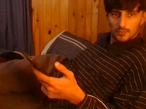 Snapshot of Matii19cm7 chatting on July 18, 2026, 4:33 pm Matii19cm7 online show from July 18, 2026, 4:33 pm