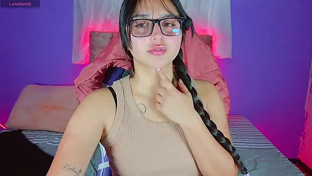 1 Scarllet  online show from March 21, 2026, 2:20 pm