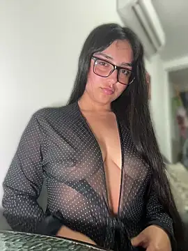 Snapshot of 1_Scarllet_ chatting on April 16, 2026, 3:40 am 1 Scarllet online show from April 16, 2026, 3:40 am