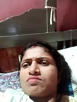 Snapshot of Leelaaji chatting on April 4, 2026, 6:05 pm Leelaaji online show from April 4, 2026, 6:05 pm