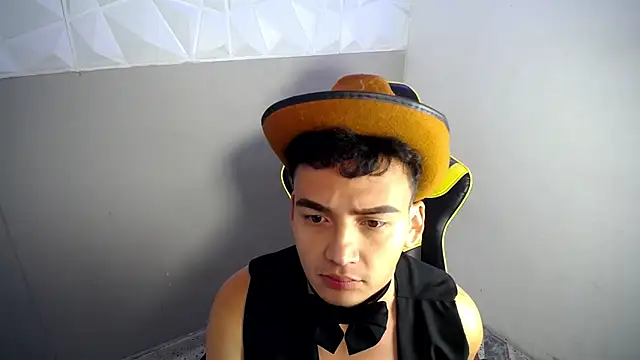 Snapshot of Mathias_twinkk chatting on April 11, 2026, 3:55 am Mathias twinkk online show from April 11, 2026, 3:55 am