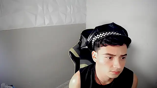 Snapshot of Mathias_twinkk chatting on April 15, 2026, 4:36 pm Mathias twinkk online show from April 15, 2026, 4:36 pm