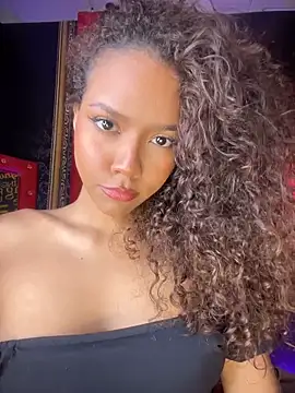 CurlyOopsieXXX online show from June 9, 2026, 9:37 pm