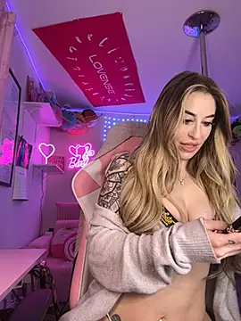 Snapshot of laurenlotus chatting on April 14, 2026, 12:38 am laurenlotus online show from April 14, 2026, 12:38 am