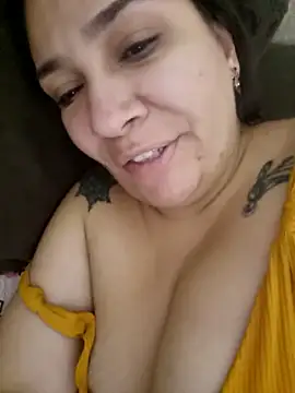 Snapshot of tiarakaira chatting on April 1, 2026, 8:06 pm tiarakaira online show from April 1, 2026, 8:06 pm