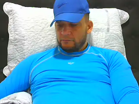 Snapshot of altenori chatting on July 3, 2026, 2:56 pm altenori online show from July 3, 2026, 2:56 pm