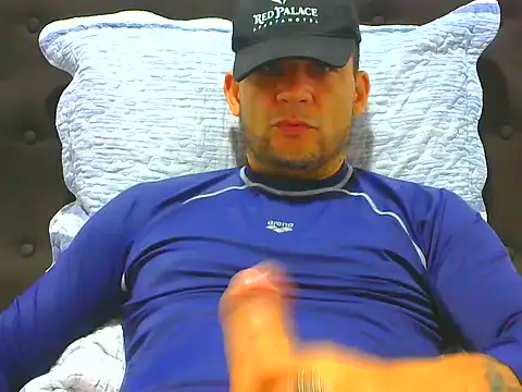 Snapshot of altenori chatting on August 3, 2026, 2:22 pm altenori online show from August 3, 2026, 2:22 pm