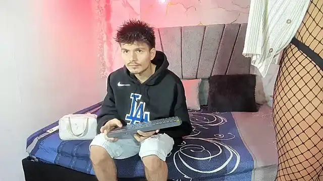 Nahomi hot 77 online show from July 31, 2026, 1:10 pm