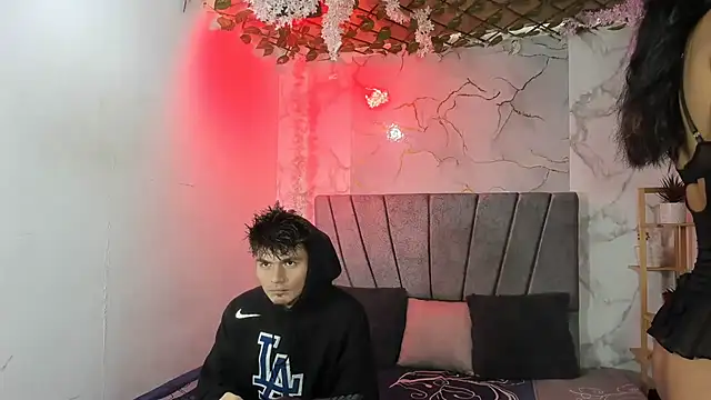 Nahomi hot 77 online show from August 3, 2026, 1:16 pm
