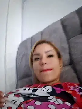 Snapshot of Monita_cherry1 chatting on March 20, 2026, 3:00 am Monita cherry1 online show from March 20, 2026, 3:00 am