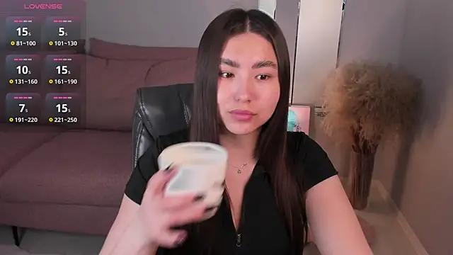 IceIcebabe  online show from April 4, 2026, 1:04 am