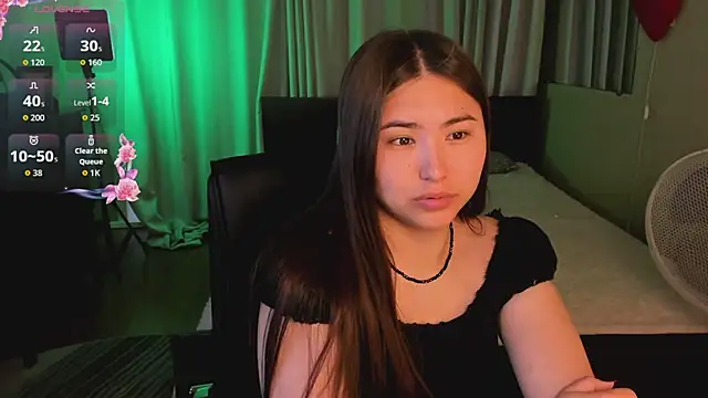 IceIcebabe  online show from June 19, 2026, 1:10 am