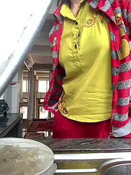tieuvy6 online show from March 27, 2026, 4:07 am