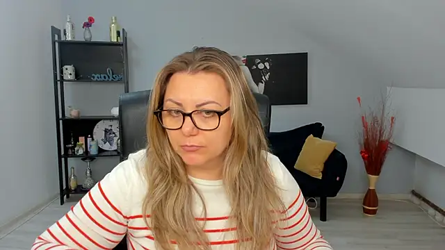 Snapshot of JessieRichards chatting on March 27, 2026, 7:47 am JessieRichards online show from March 27, 2026, 7:47 am