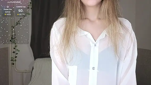 Snapshot of Emily_Nelsonn chatting on June 7, 2026, 6:00 pm Emily Nelsonn online show from June 7, 2026, 6:00 pm