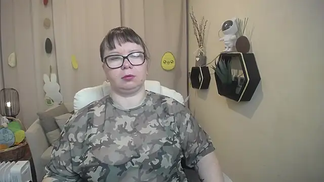 BonnnyBoobsy online show from April 6, 2026, 5:52 am