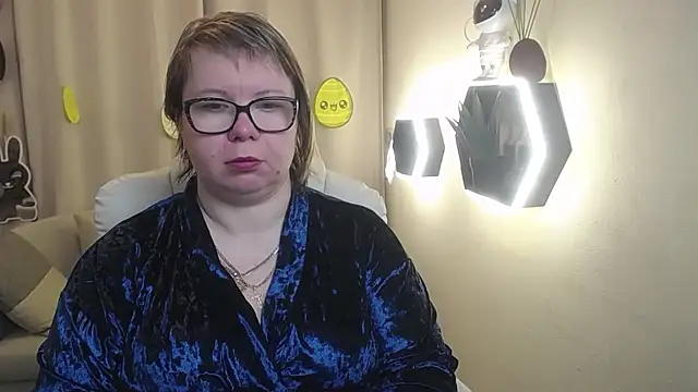 BonnnyBoobsy online show from April 12, 2026, 5:56 am