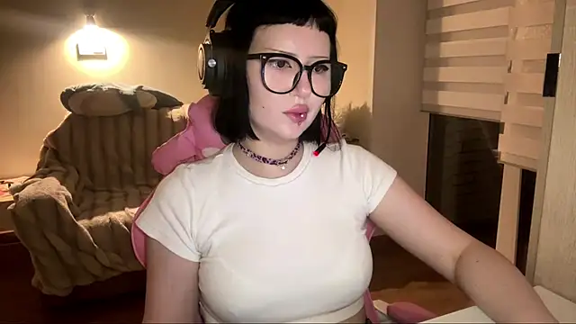 Setty Asky online show from May 6, 2026, 2:44 pm