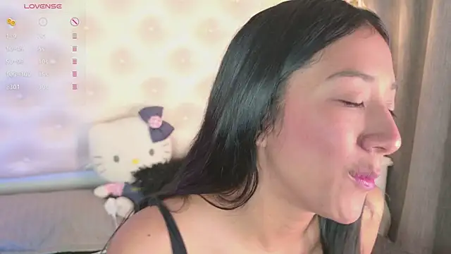 ninaBravu online show from June 6, 2026, 12:43 pm