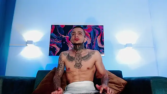 DominicParkerr online show from March 20, 2026, 11:42 pm