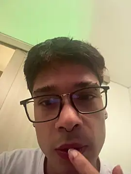 Snapshot of ronald_maximo19 chatting on March 20, 2026, 3:50 pm ronald maximo19 online show from March 20, 2026, 3:50 pm