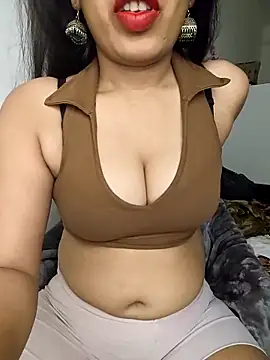 Ishika baby  online show from April 16, 2026, 9:39 pm