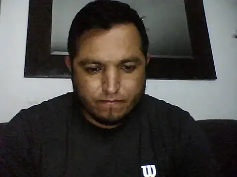 Snapshot of HOTB0Y18 chatting on April 7, 2026, 6:36 am HOTB0Y18 online show from April 7, 2026, 6:36 am