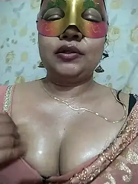 Snapshot of PriyankaSuthhar chatting on May 14, 2026, 9:32 pm PriyankaSuthhar online show from May 14, 2026, 9:32 pm