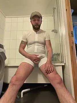 mrmoi1234 online show from April 6, 2026, 11:44 am