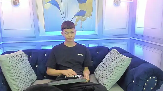 Apolo jonnes online show from March 25, 2026, 2:28 am