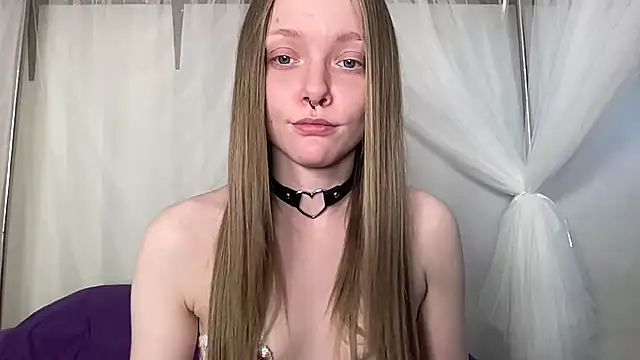 ElfGirlAna online show from May 4, 2026, 4:25 pm