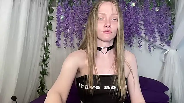 ElfGirlAna online show from May 11, 2026, 2:34 pm